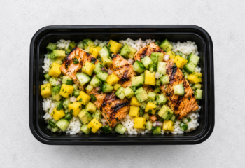 Coconut Rice Salmon Bowls with Mango Salsa: Coconut Rice Salmon Bowls with Mango Salsa: